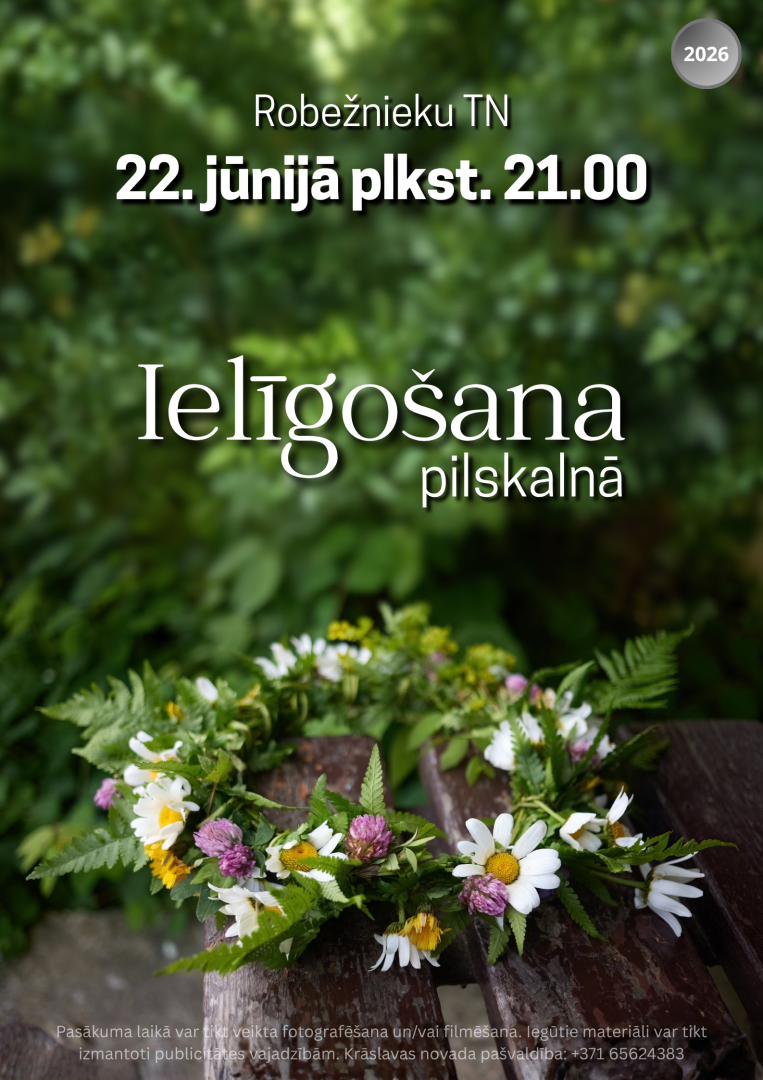 Jāņu ziedu vainags uz koka sola. Pasākuma afiša.