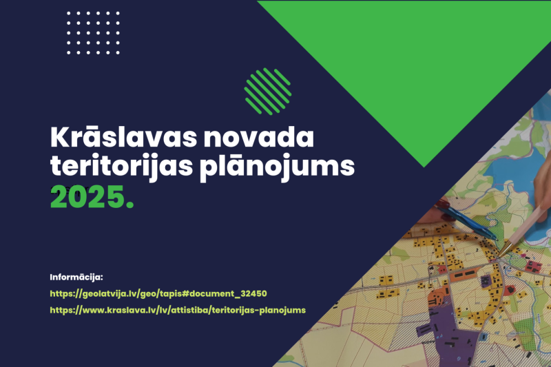 Cilvēki strādā ar karti. Krāslavas novada teritorijas plānojuma izstrādes publicitātes attēls.