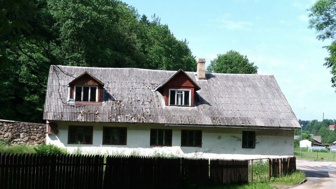 Ēka Plāteru ielā 10