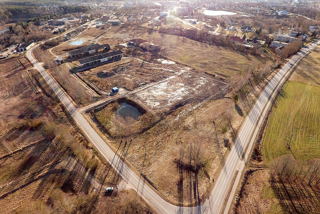 Ražošanas zona no putna lidojuma pirms teritorijas atjaunošanas