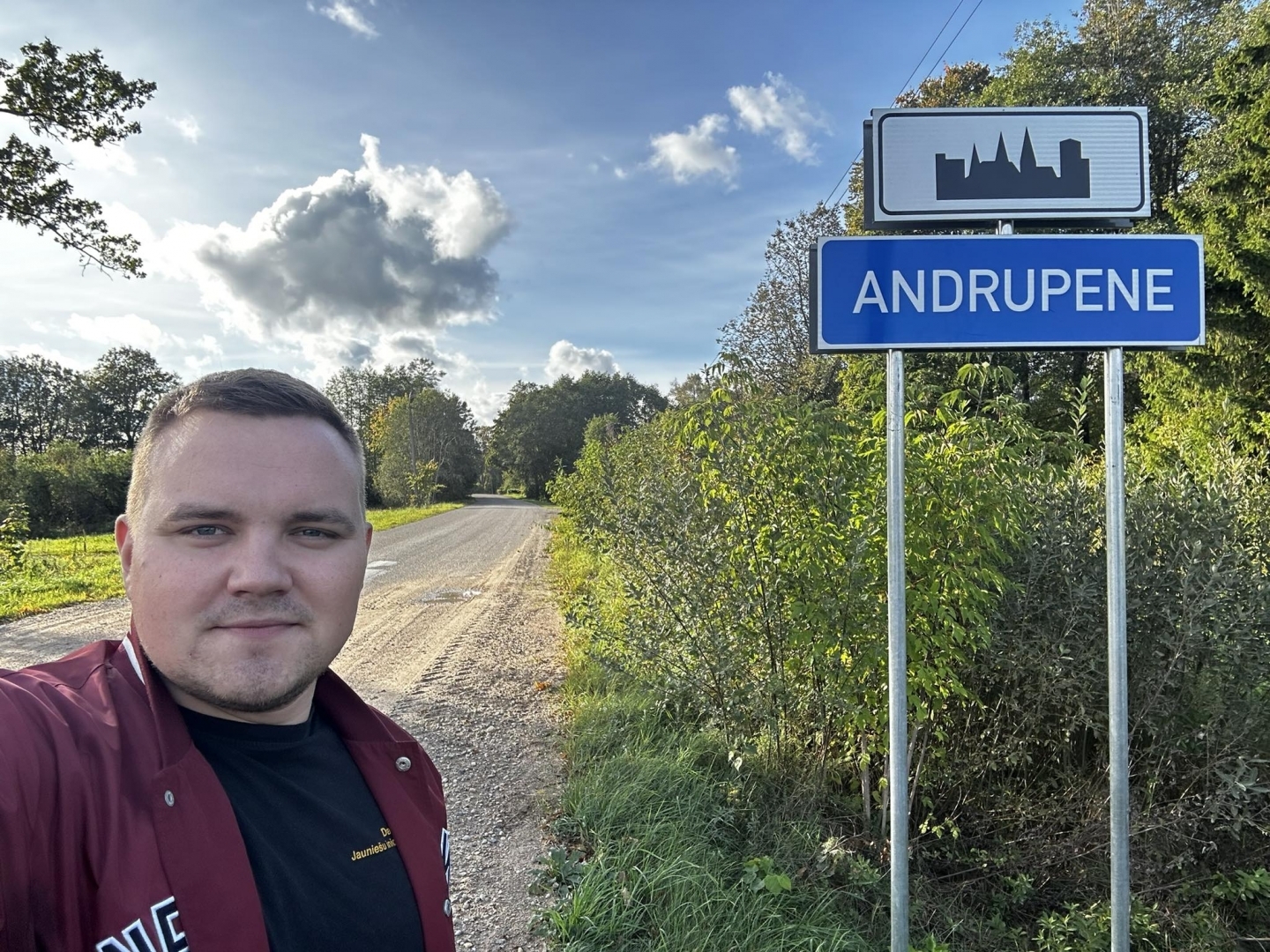Aivars pie zīmes "Andrupene"