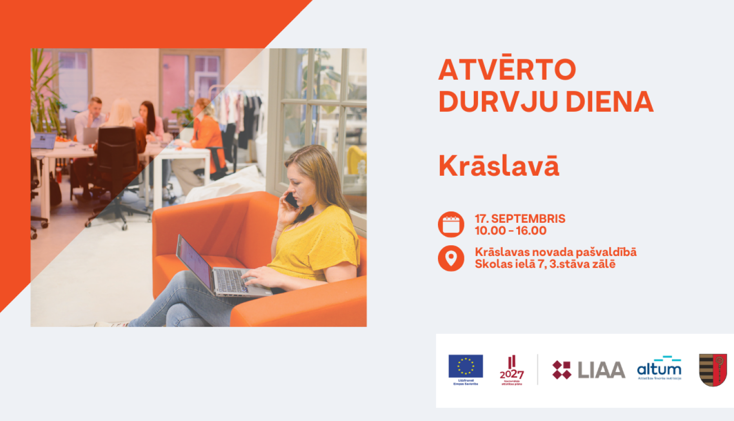 Cilvēki sarunājas un strādā ar datoriem plašā telpā. Pasākuma afiša.