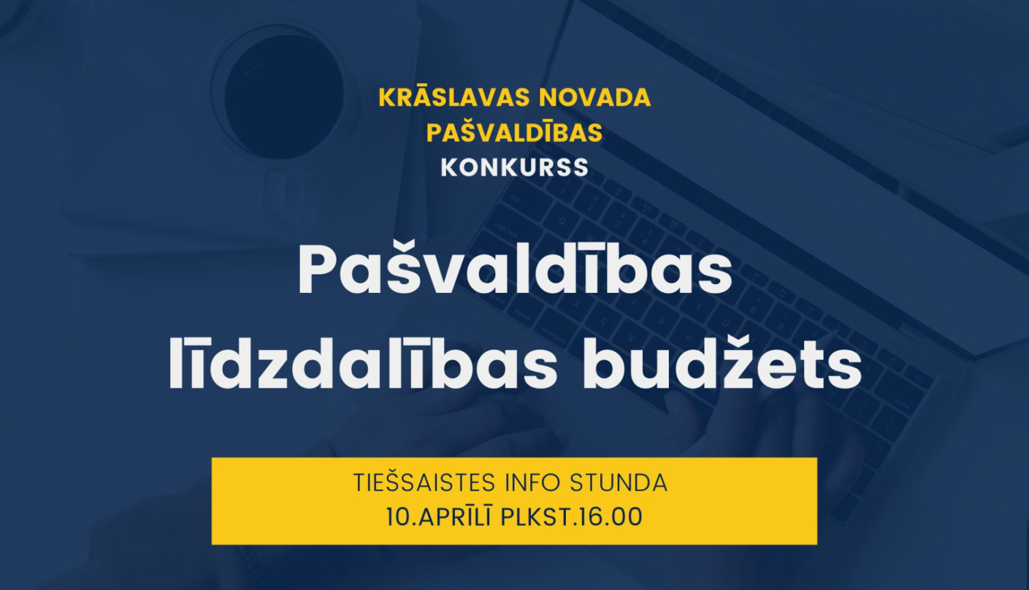 Cilvēks strādā ar datoru