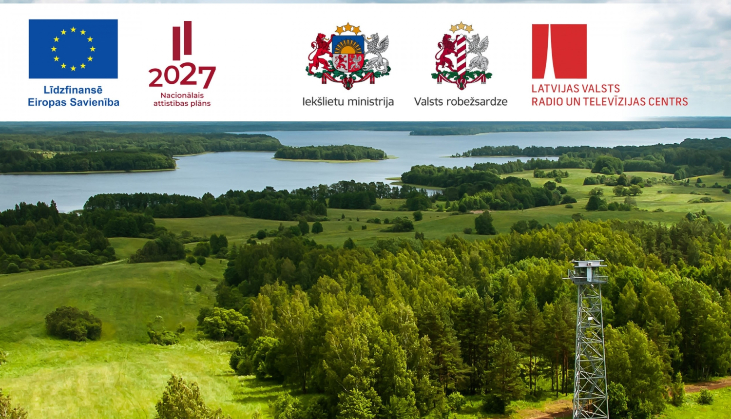 Projekta sadarbības partneru logo ansamblis. Pierobežas dabas skats fonā