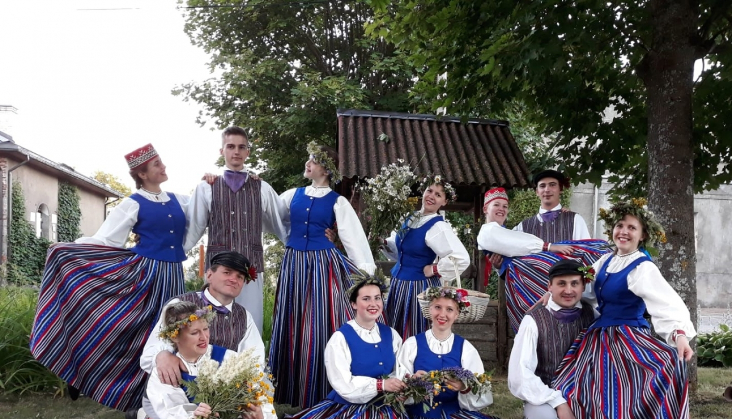 Deju kolektīva "Rudņa" kopbilde